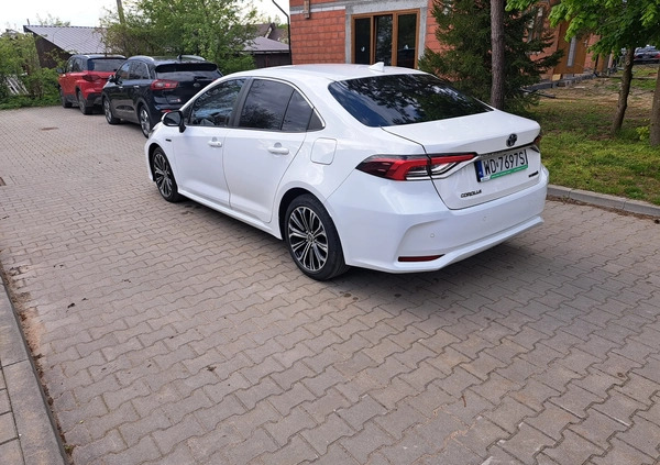 Toyota Corolla cena 86100 przebieg: 60000, rok produkcji 2021 z Piaski małe 211